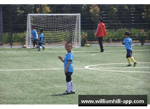 左脚球员：以踢球方向为中心的进攻策略